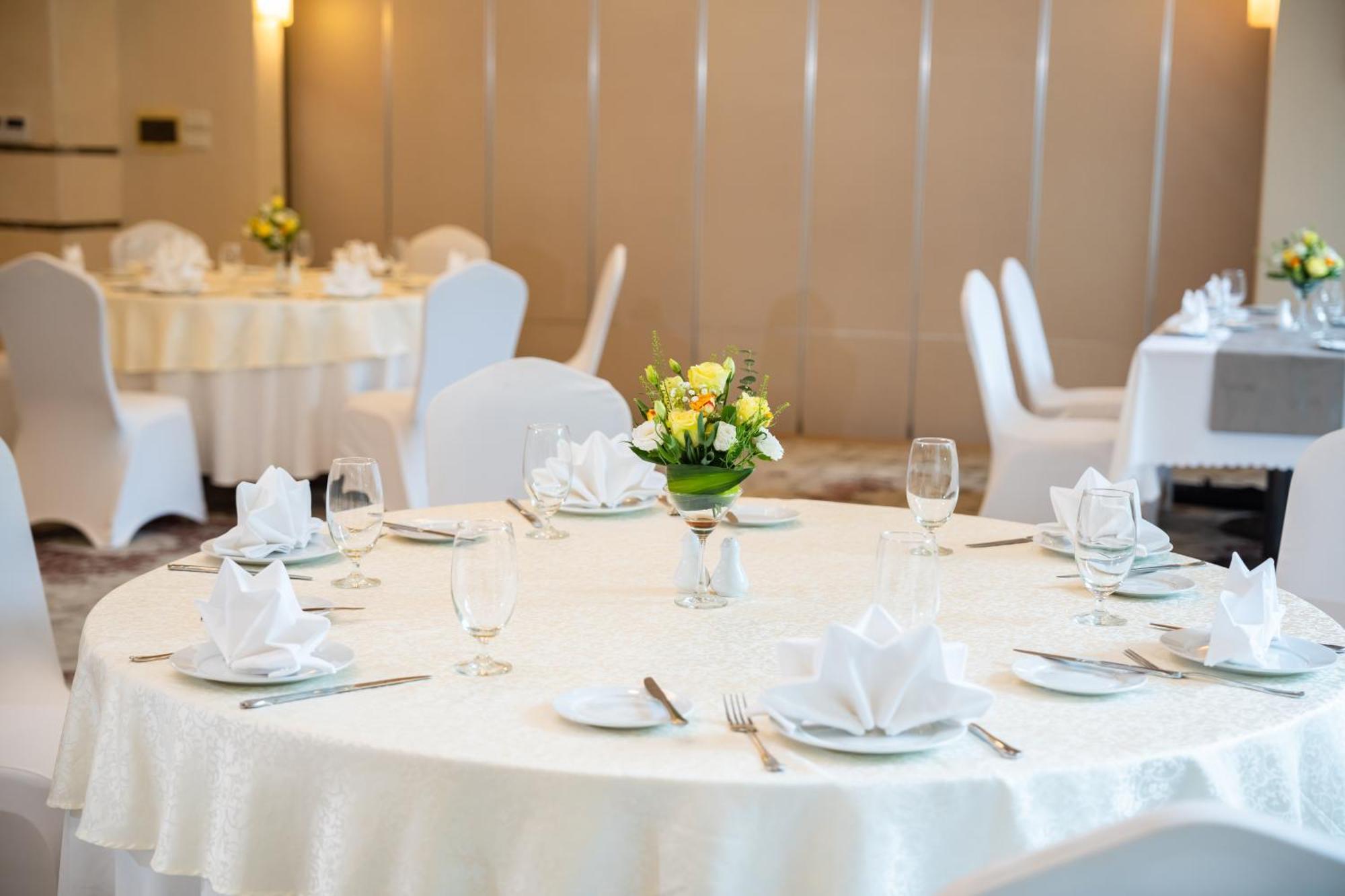 Muong Thanh Grand Hanoi Hotel Екстериор снимка